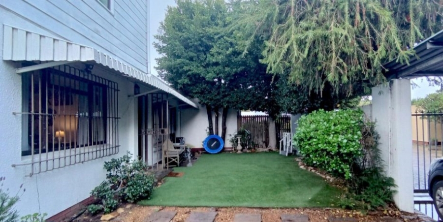 4 Bedroom Property for Sale in Pinelands Western Cape